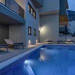 Vip With Pool *