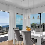 Vip With Pool Villa Makarska